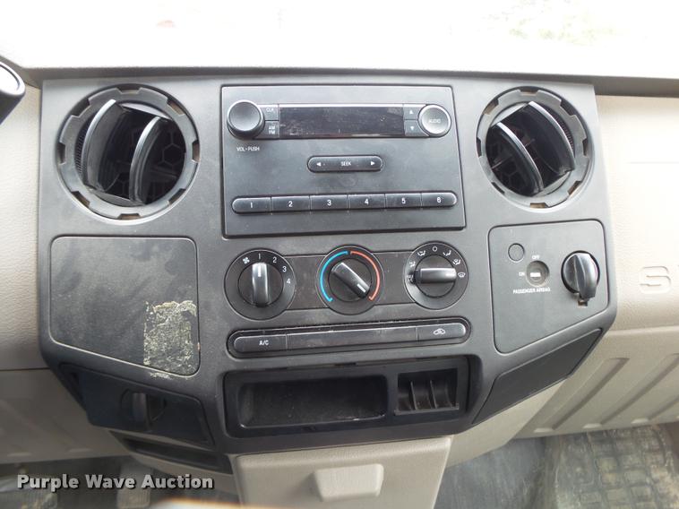 image for item DA2629 2009 Ford F250 Super Duty pickup truck