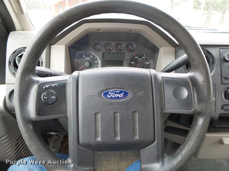image for item DA2629 2009 Ford F250 Super Duty pickup truck