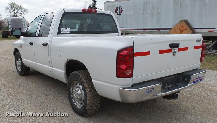 image for item DA2641 2007 Dodge Ram 2500 Quad Cab pickup truck