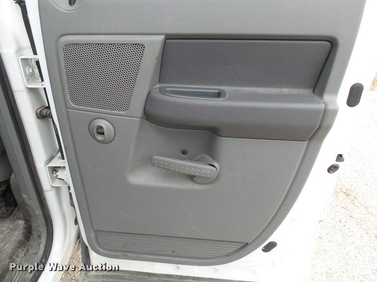 image for item DA2641 2007 Dodge Ram 2500 Quad Cab pickup truck
