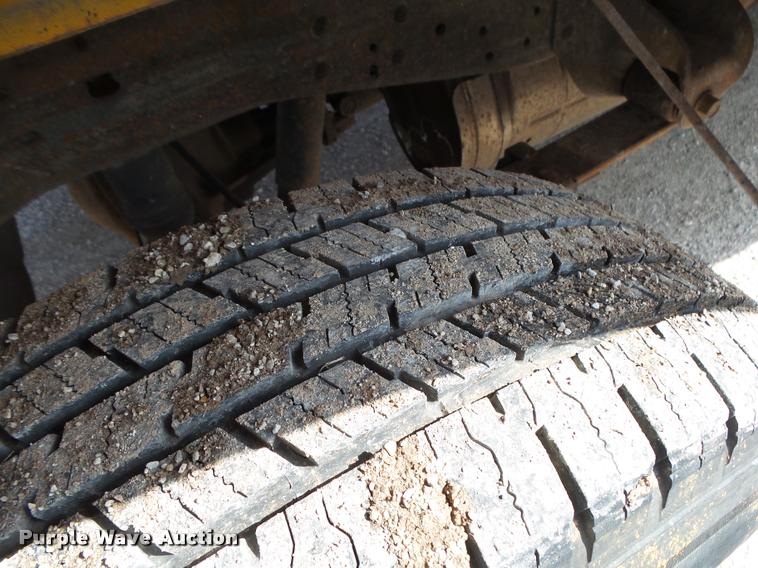 image for item DA2645 2005 Ford F250 pickup truck