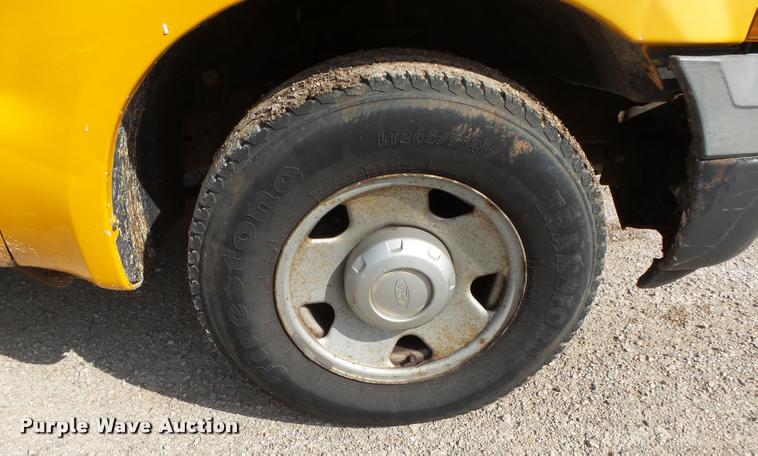 image for item DA2645 2005 Ford F250 pickup truck