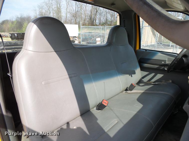 image for item DA2645 2005 Ford F250 pickup truck