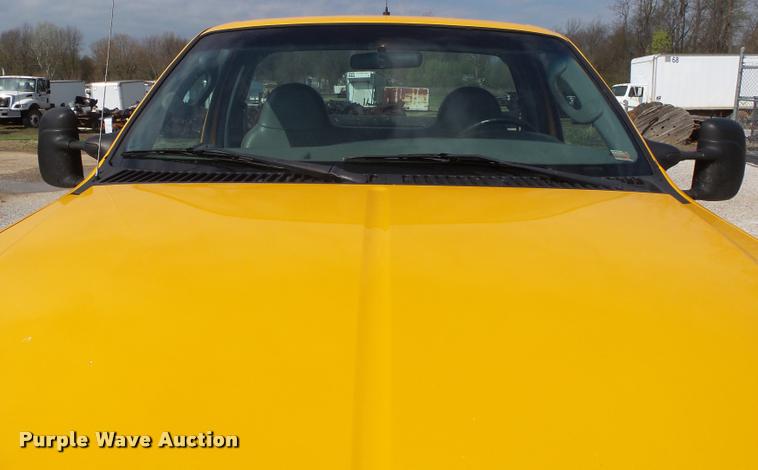 image for item DA2645 2005 Ford F250 pickup truck