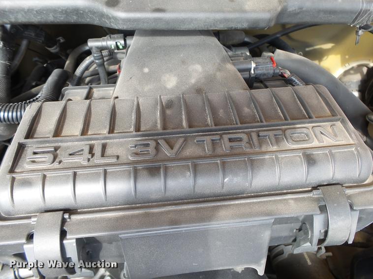 image for item DA2645 2005 Ford F250 pickup truck