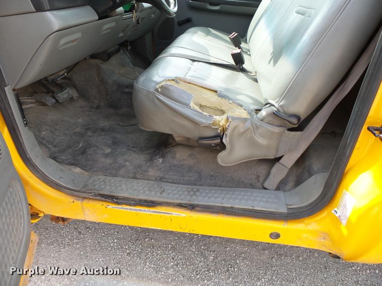 image for item DA2645 2005 Ford F250 pickup truck