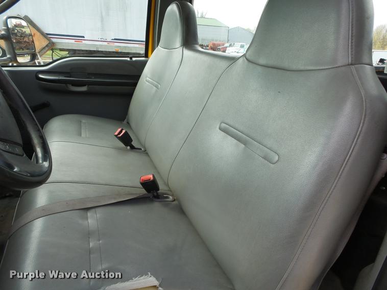 image for item DA2645 2005 Ford F250 pickup truck