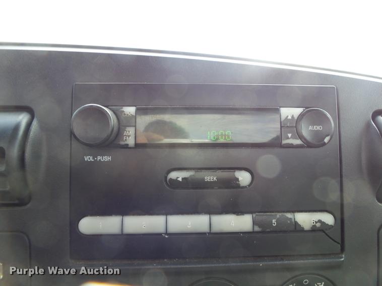 image for item DA2645 2005 Ford F250 pickup truck