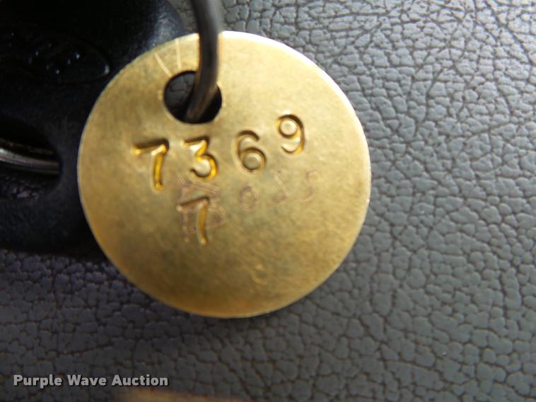 image for item DA2645 2005 Ford F250 pickup truck