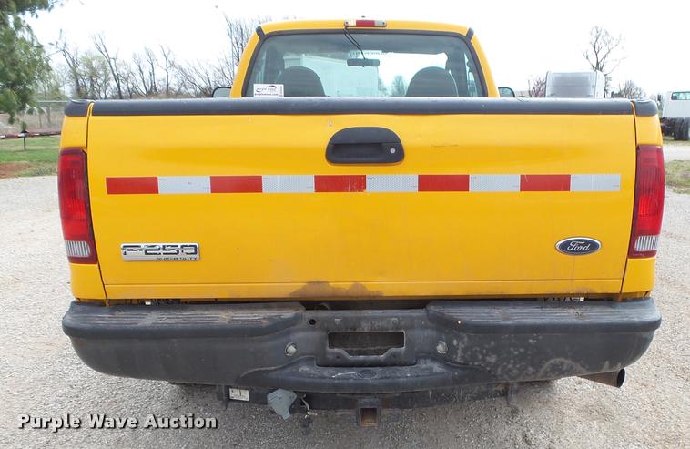 image for item DA2646 2005 Ford F250 pickup truck