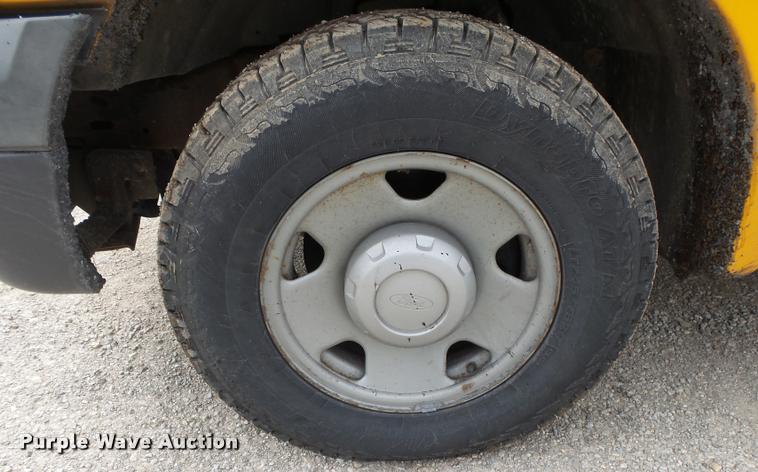 image for item DA2646 2005 Ford F250 pickup truck