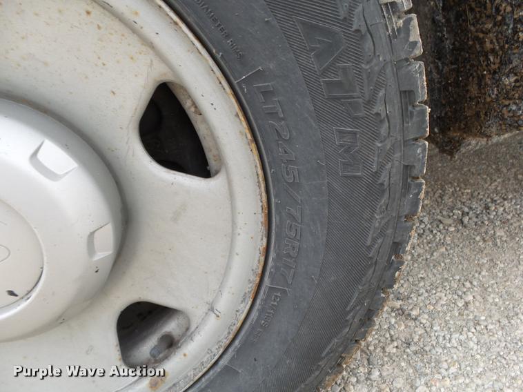 image for item DA2646 2005 Ford F250 pickup truck