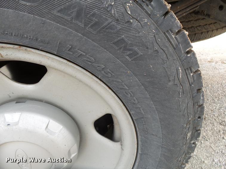 image for item DA2646 2005 Ford F250 pickup truck