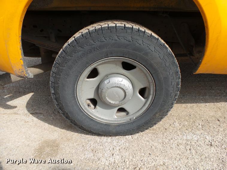 image for item DA2646 2005 Ford F250 pickup truck