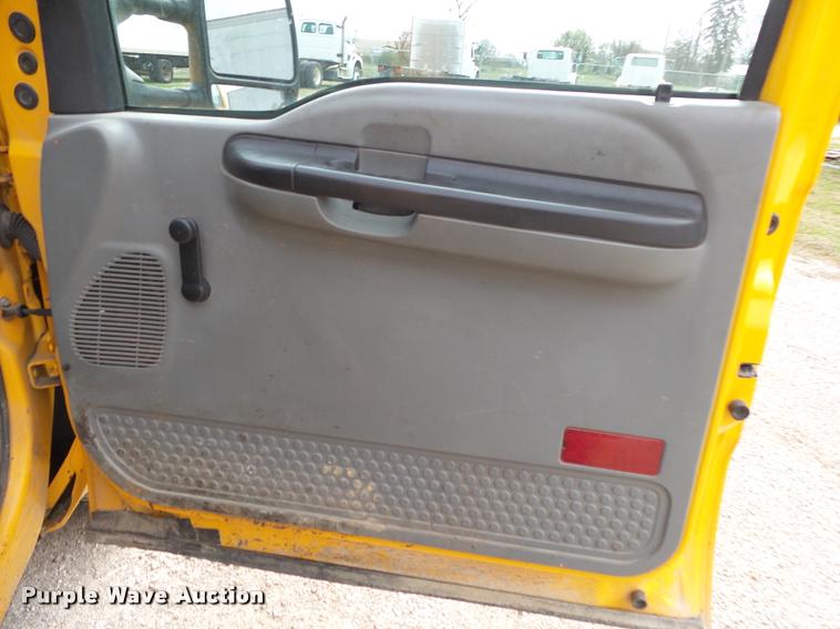 image for item DA2646 2005 Ford F250 pickup truck