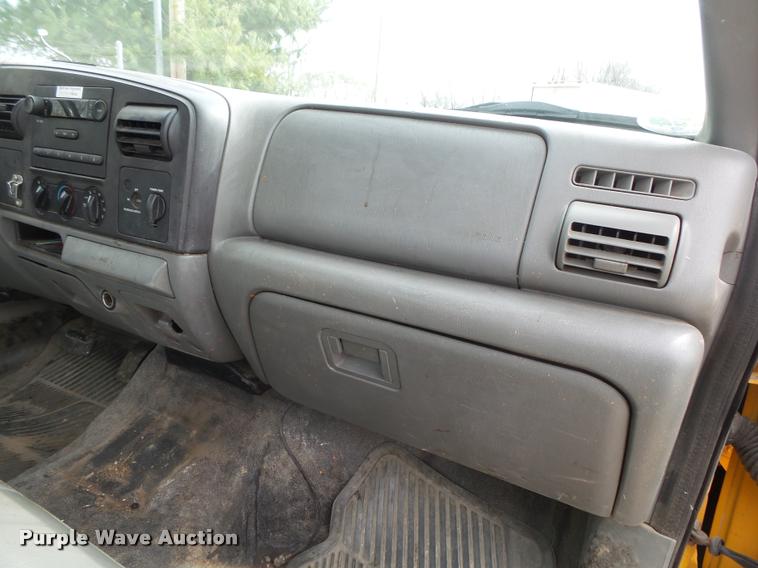 image for item DA2646 2005 Ford F250 pickup truck