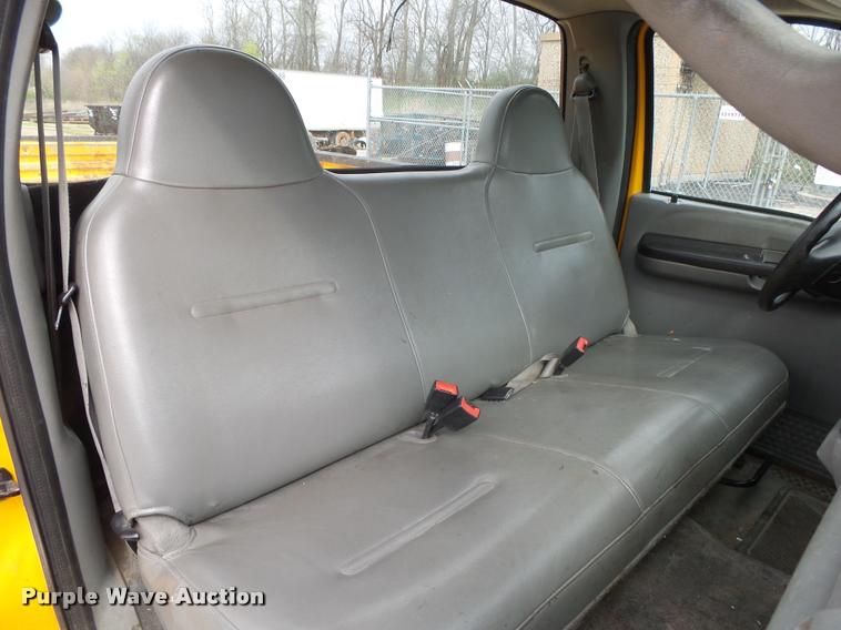 image for item DA2646 2005 Ford F250 pickup truck