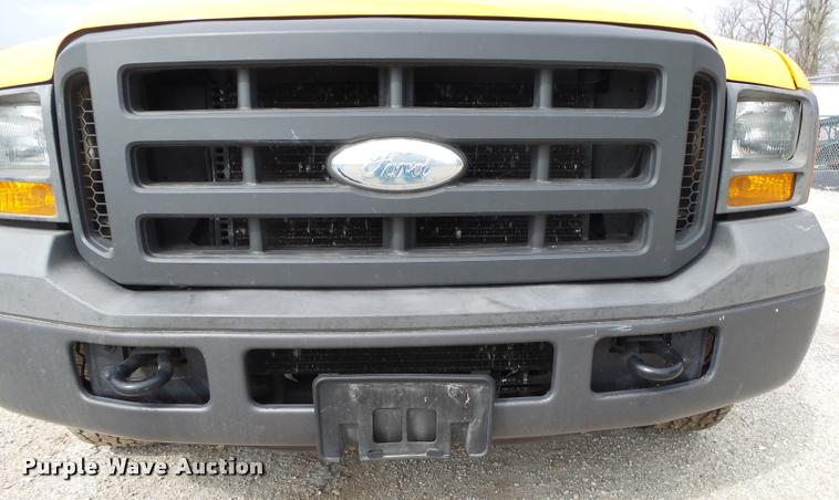 image for item DA2646 2005 Ford F250 pickup truck