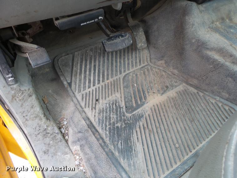 image for item DA2646 2005 Ford F250 pickup truck