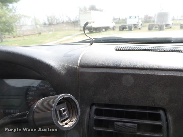 image for item DA2646 2005 Ford F250 pickup truck