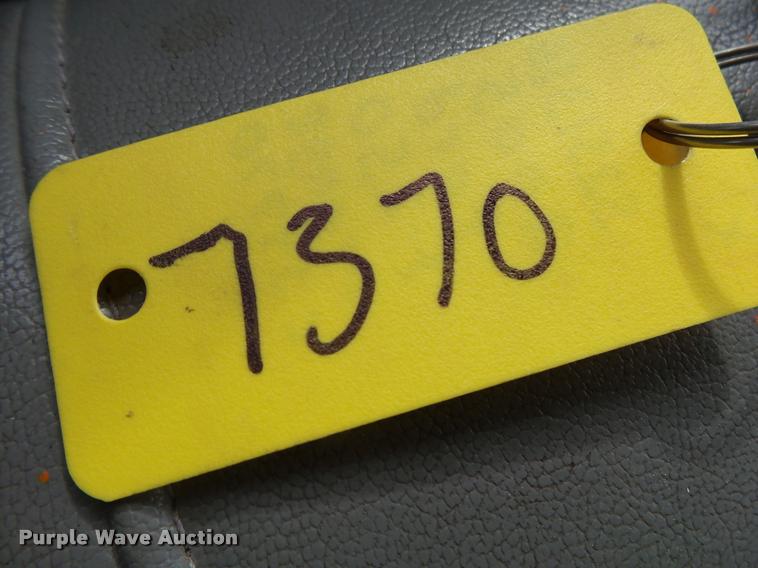 image for item DA2646 2005 Ford F250 pickup truck