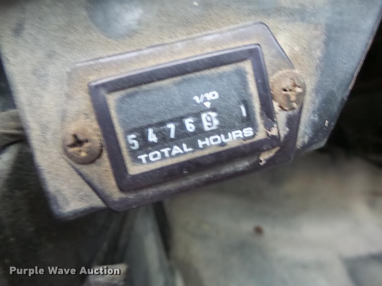 image for item DA3393 1992 Ford F700 truck cab and chassis