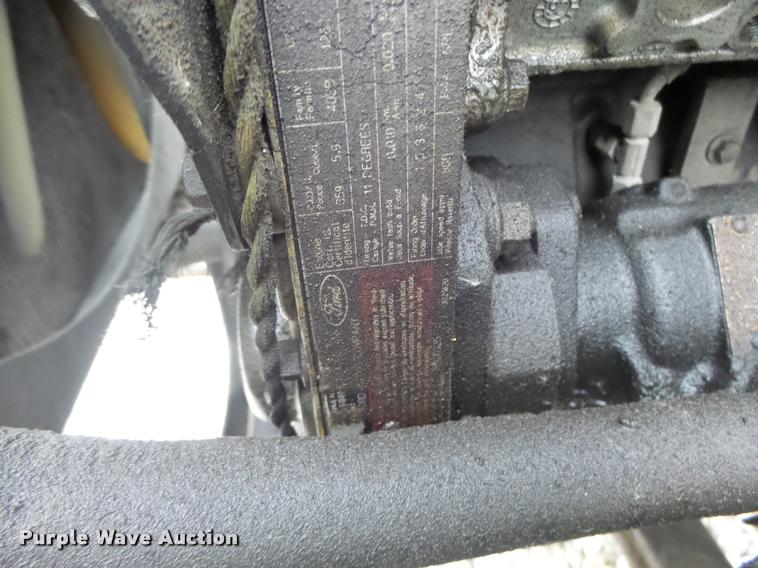 image for item DA3393 1992 Ford F700 truck cab and chassis