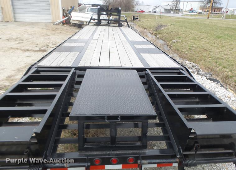 image for item DA3412 2015 Circle M equipment trailer