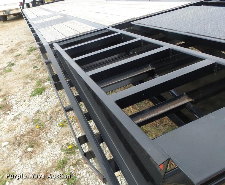 image for item DA3412 2015 Circle M equipment trailer