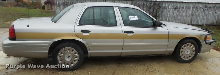 image for item DA3414 2005 Ford Crown Victoria Police Interceptor