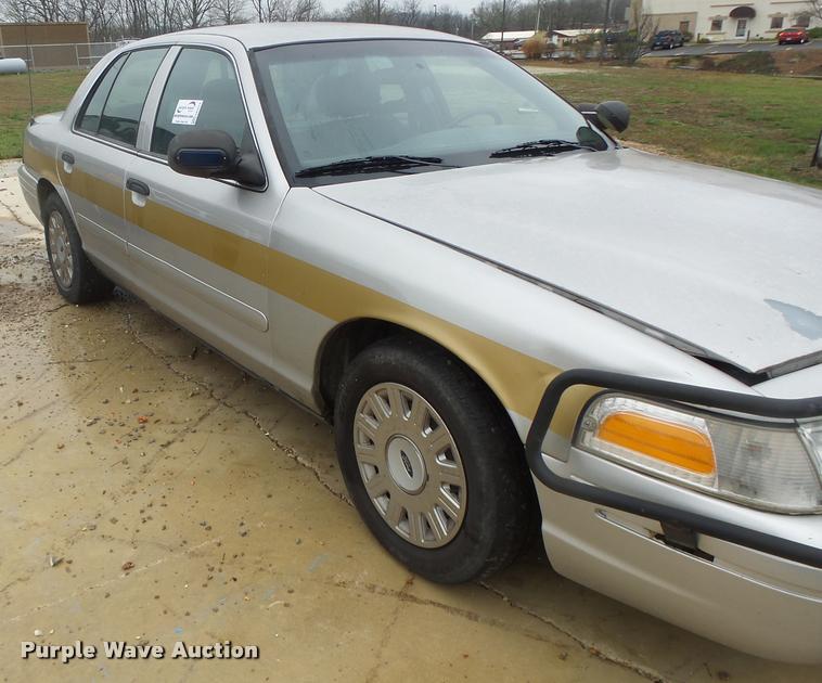image for item DA3414 2005 Ford Crown Victoria Police Interceptor