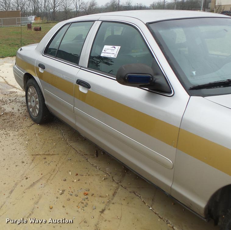 image for item DA3414 2005 Ford Crown Victoria Police Interceptor