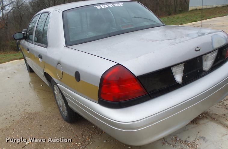 image for item DA3414 2005 Ford Crown Victoria Police Interceptor