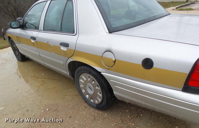 image for item DA3414 2005 Ford Crown Victoria Police Interceptor