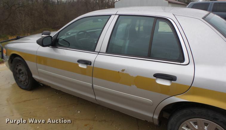 image for item DA3414 2005 Ford Crown Victoria Police Interceptor