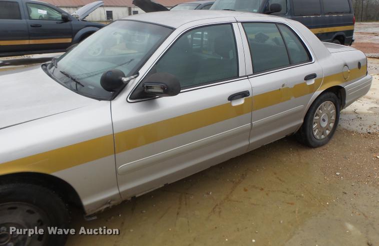 image for item DA3414 2005 Ford Crown Victoria Police Interceptor