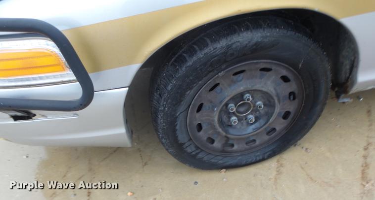image for item DA3414 2005 Ford Crown Victoria Police Interceptor