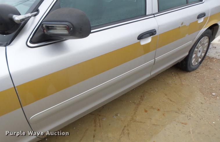 image for item DA3414 2005 Ford Crown Victoria Police Interceptor