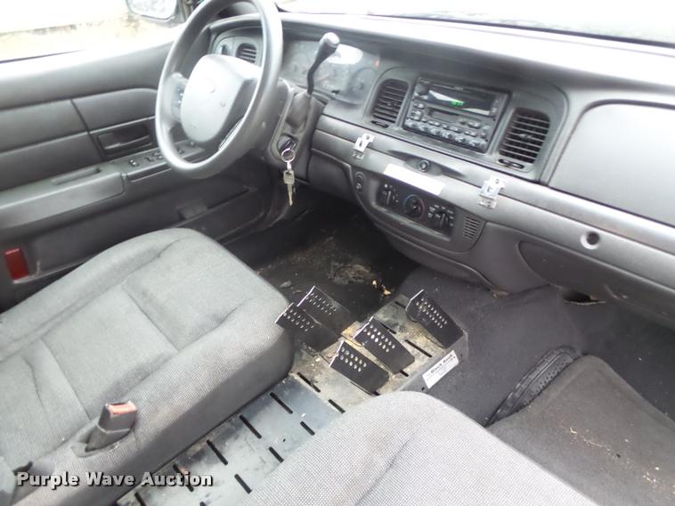 image for item DA3414 2005 Ford Crown Victoria Police Interceptor