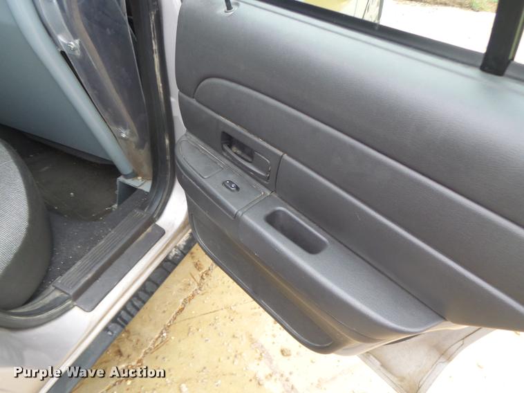 image for item DA3414 2005 Ford Crown Victoria Police Interceptor