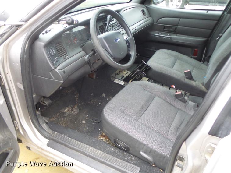 image for item DA3414 2005 Ford Crown Victoria Police Interceptor