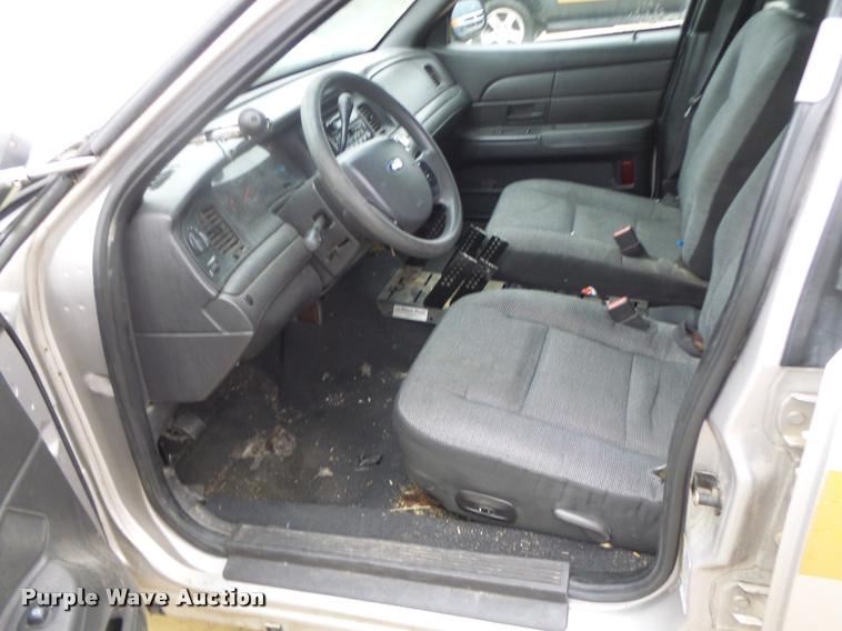 image for item DA3414 2005 Ford Crown Victoria Police Interceptor