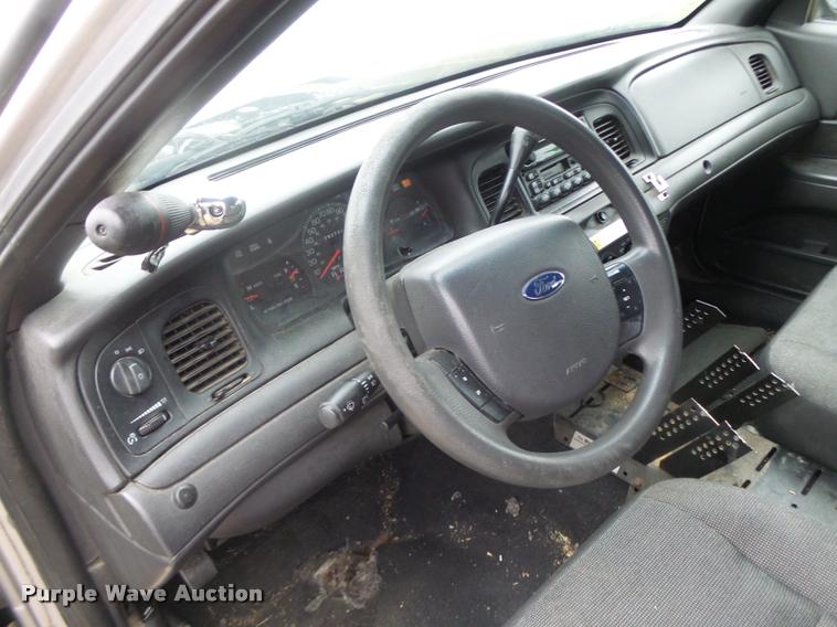 image for item DA3414 2005 Ford Crown Victoria Police Interceptor