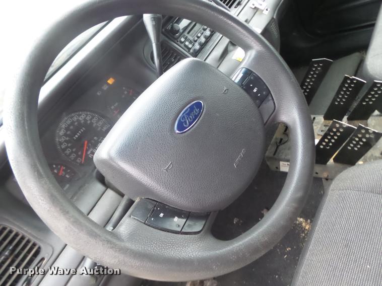 image for item DA3414 2005 Ford Crown Victoria Police Interceptor