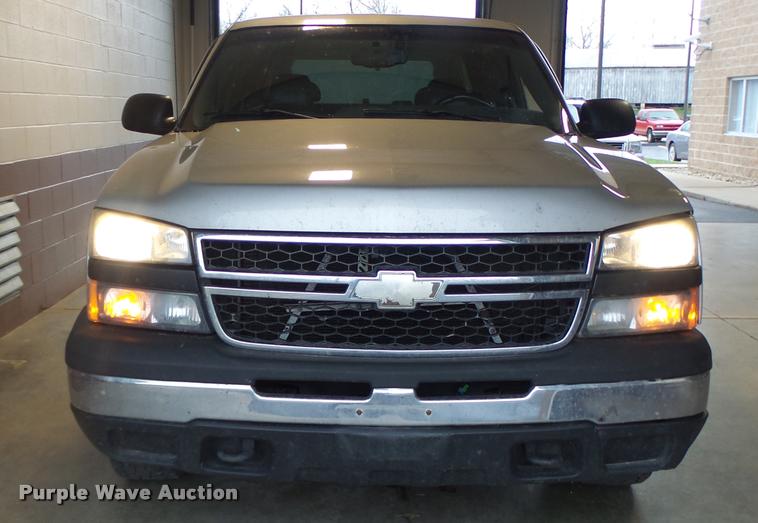 image for item DA3417 2006 Chevrolet Silverado 1500 Ext. Cab pickup truck