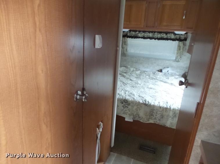 image for item DA3421 2004 Coachmen 297RKS Limited Edition RV