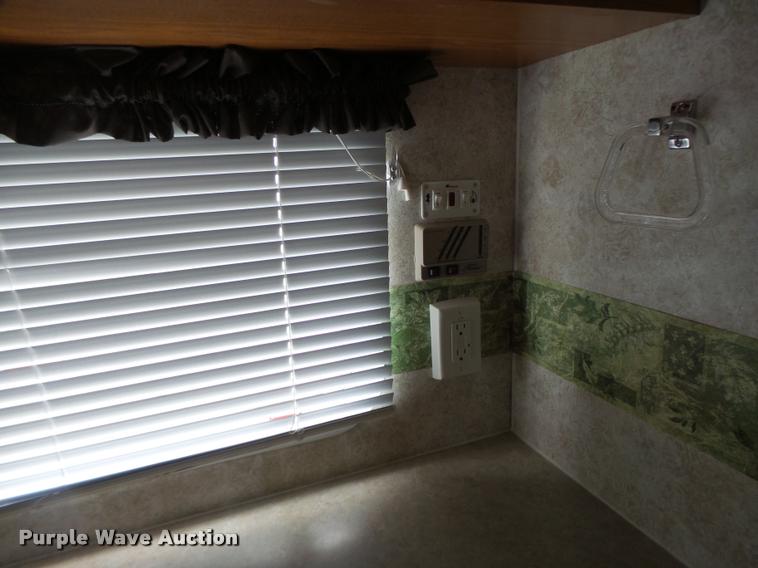 image for item DA3421 2004 Coachmen 297RKS Limited Edition RV