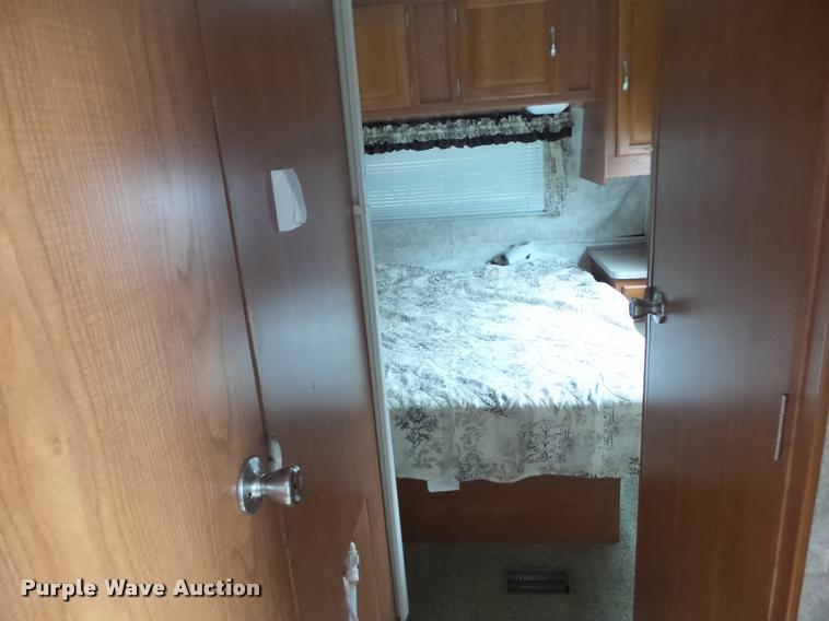 image for item DA3421 2004 Coachmen 297RKS Limited Edition RV