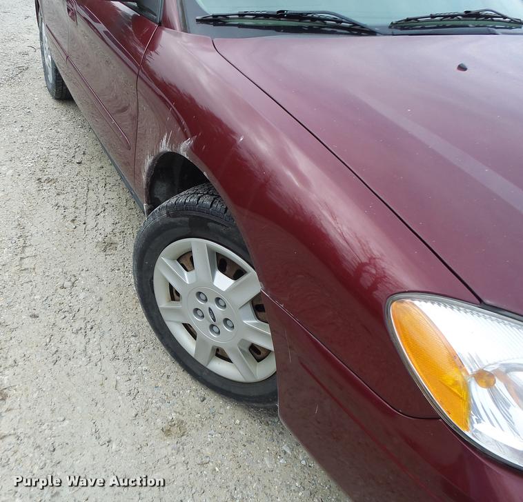 image for item DA3426 2006 Ford Taurus