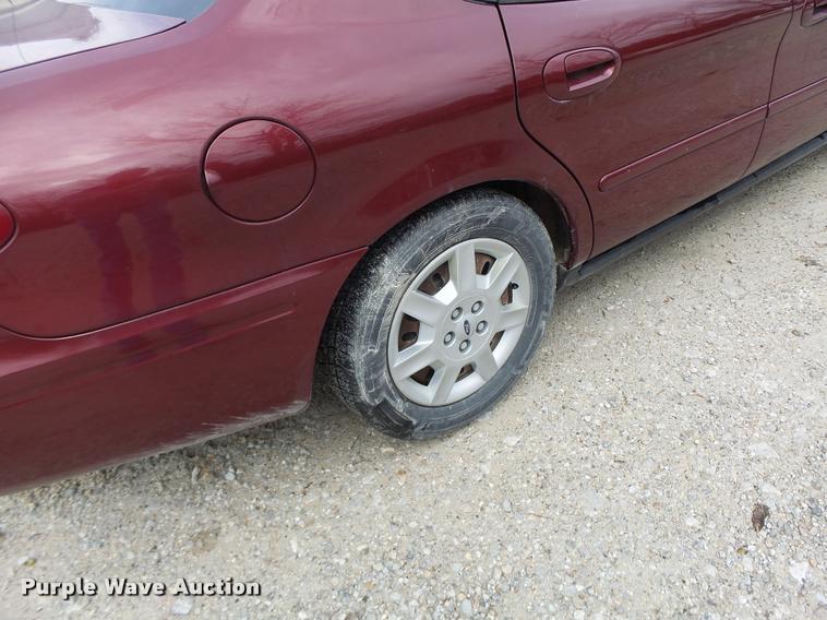 image for item DA3426 2006 Ford Taurus